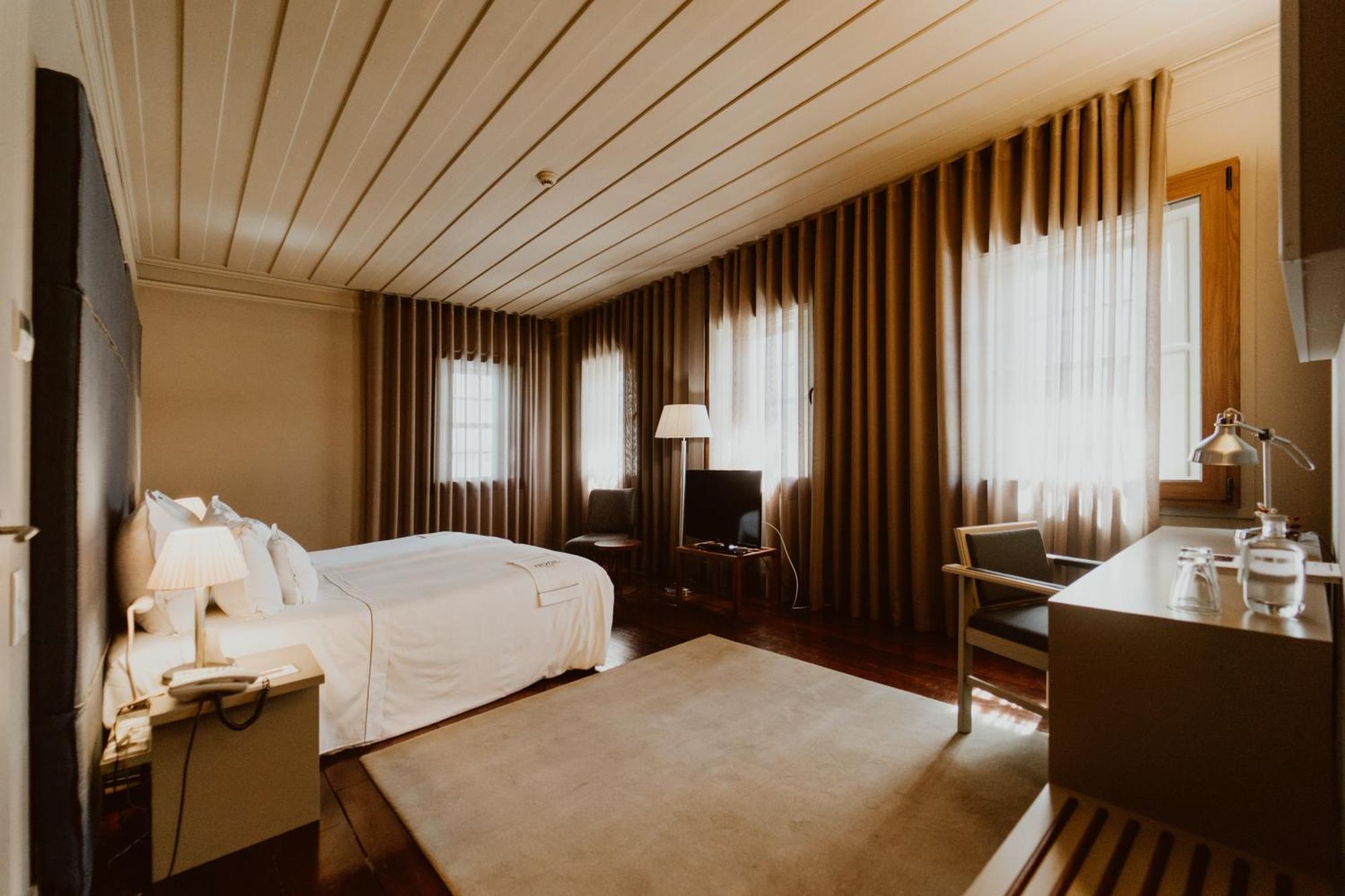 Hotel Da Oliveira Guimaraes Bagian luar foto